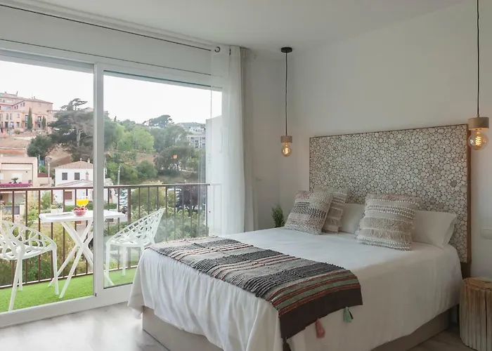 Apartment Lets Holidays Amazing Studio In The Center Of Tossa