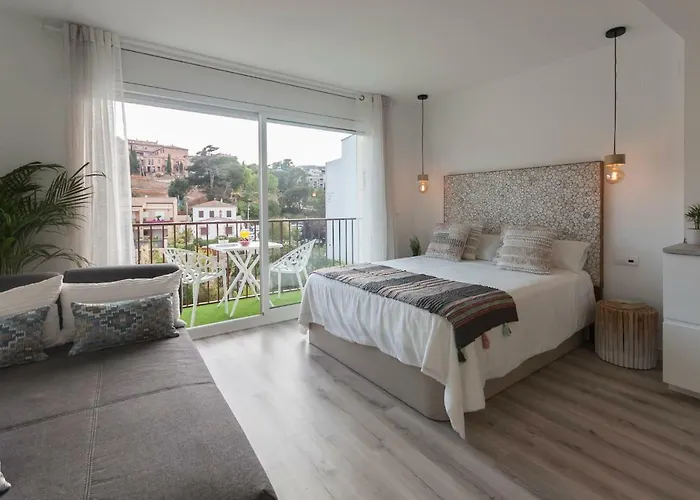 Apartment Lets Holidays Amazing Studio In The Center Of Tossa